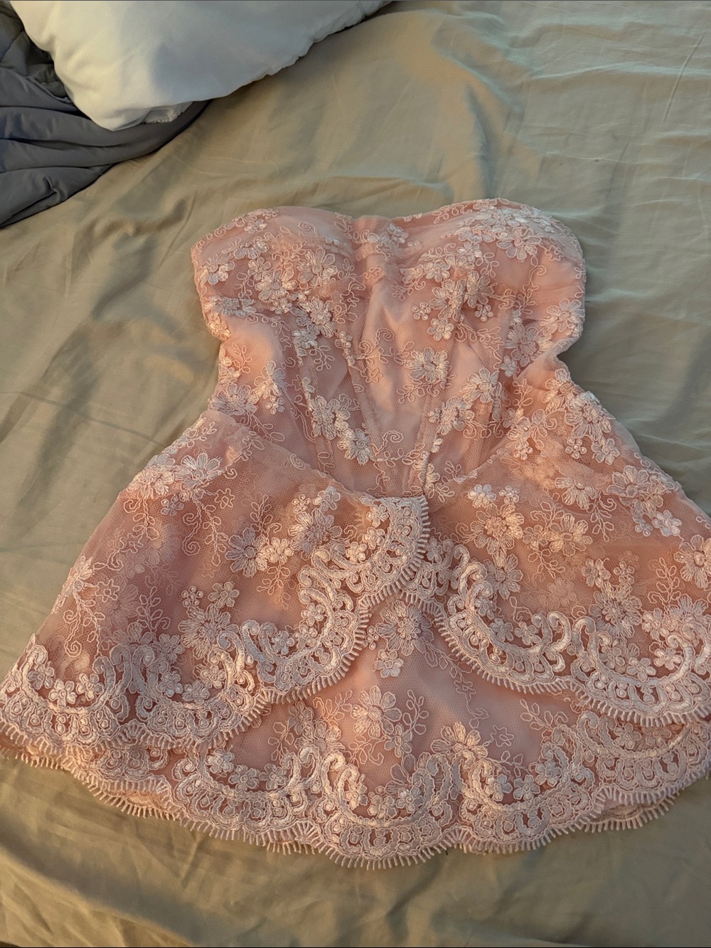 easel Strapless Lace Appliqué Party Dress in Blush Pink